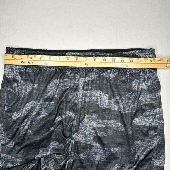 Men’s Reebok performance shorts - Picture 8 of 9